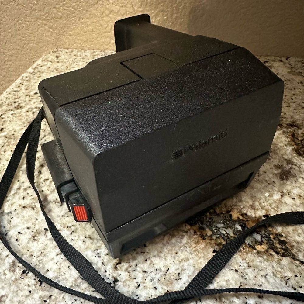 Vintage Polaroid 600 OneStep CloseUp Instant Camera – Tested & Working!